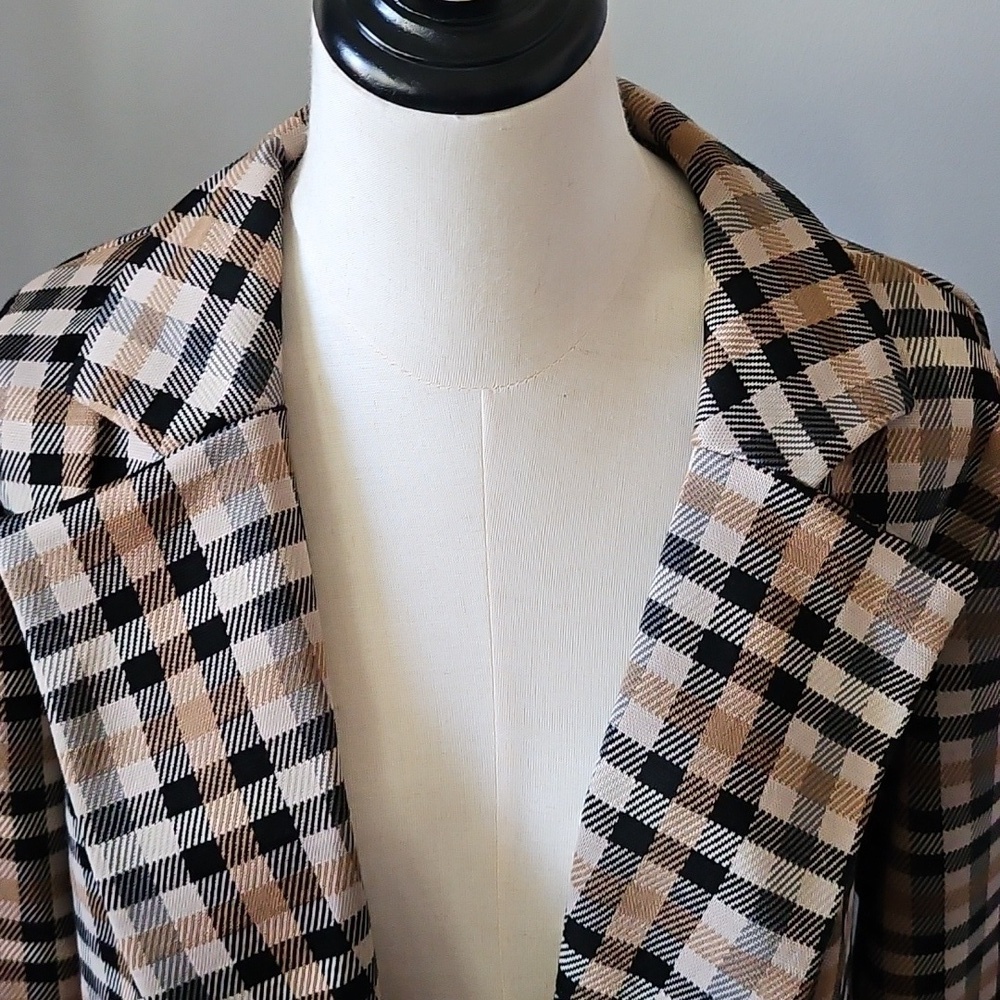 Maurices Caramel, Tan, and Brown Checkered Blazer NWOT - Picture 5 of 16